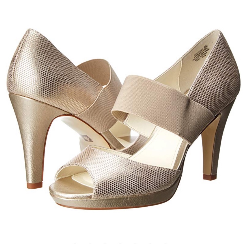 NWT Anne Klein Women's Extany Reptile Dress Pump
